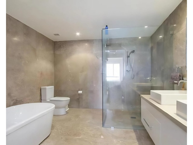 143/3 Pendraat Parade, Hope Island QLD 4212