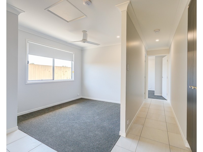 1/4 Wattle Street, Ormeau QLD 4208