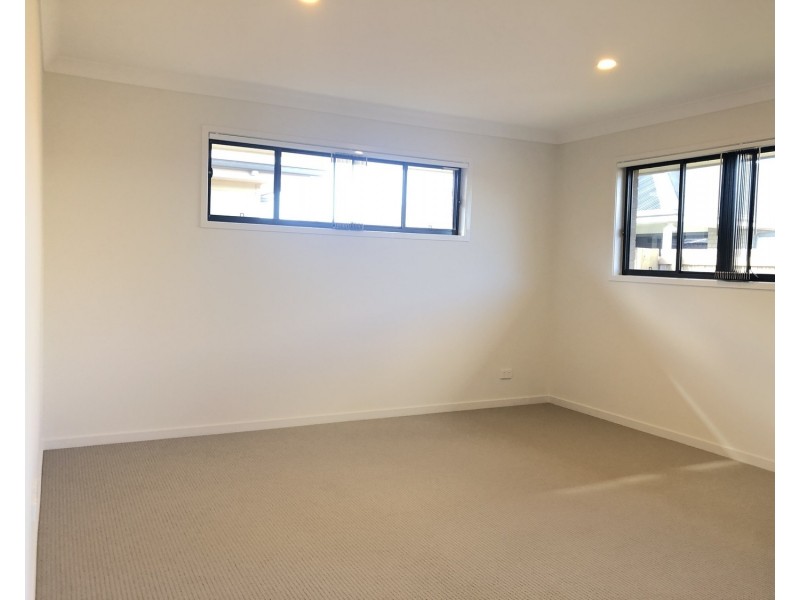 19 Brightstar Street, Ormeau QLD 4208