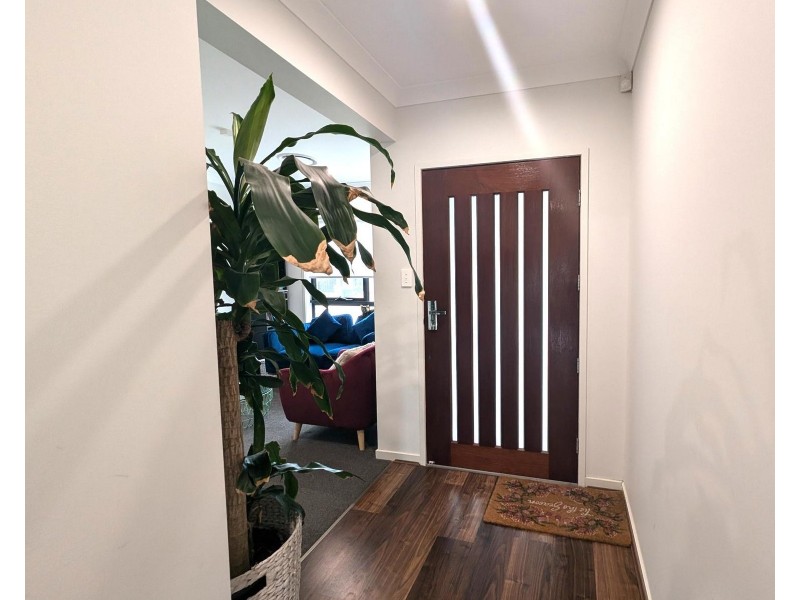 66 Great Sandy Circuit, Pimpama QLD 4209
