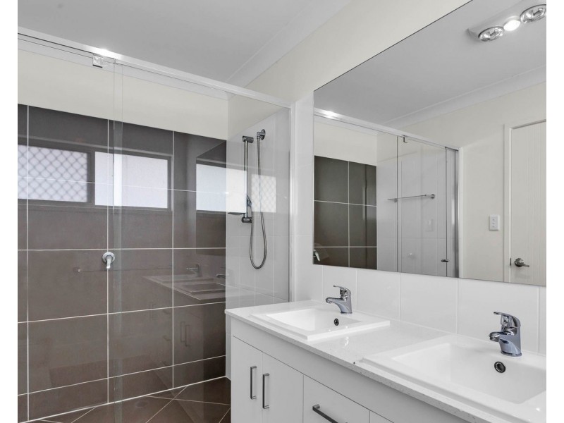 52 Lowthers Street, Yarrabilba QLD 4207