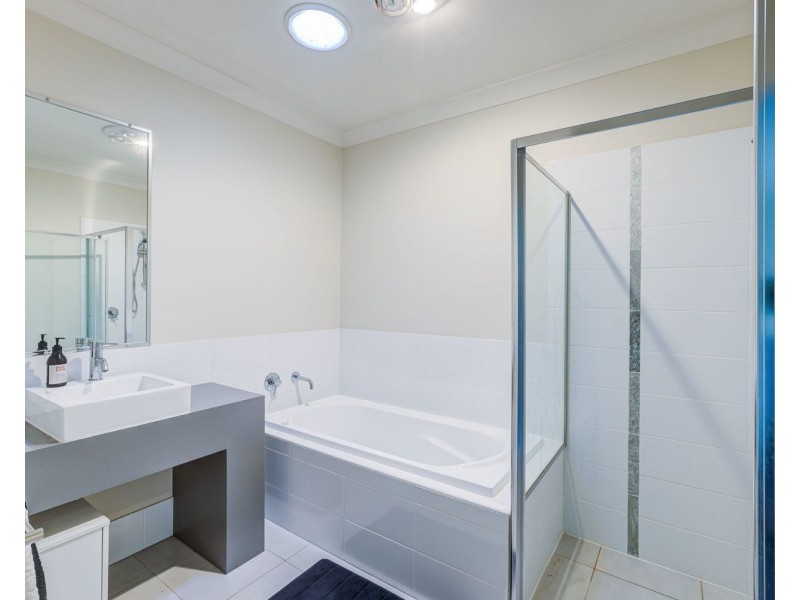 21 The Landings, Upper Coomera QLD 4209