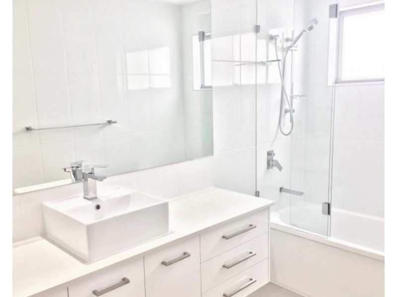 10/65-81 Broadwater Avenue, Hope Island QLD 4212