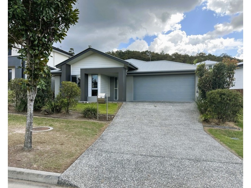 9 Hillstone Crescent, Maudsland QLD 4210
