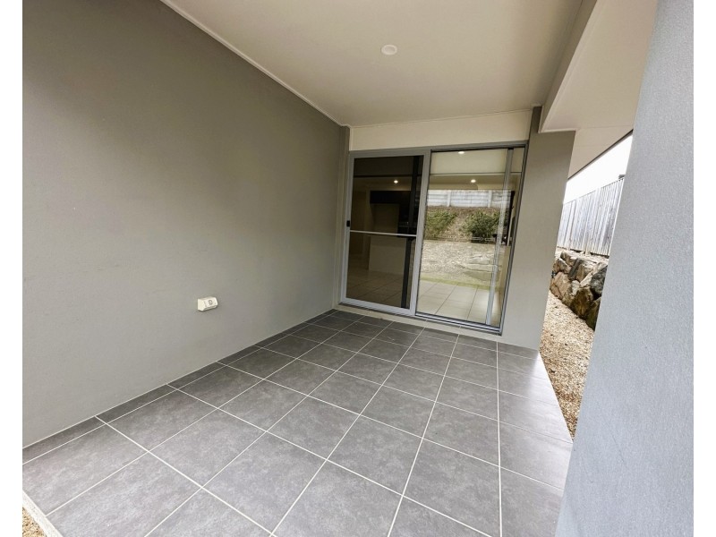 9 Hillstone Crescent, Maudsland QLD 4210