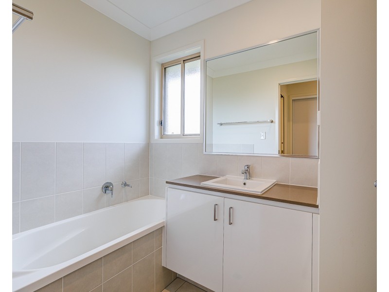 41 Montana Circuit, Logan Reserve QLD 4133