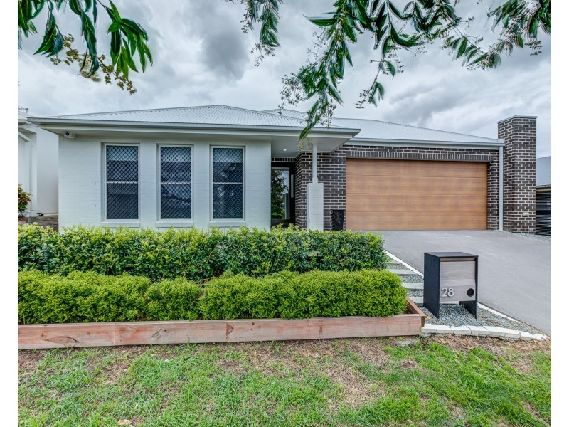 28 Feathertail Street, Bahrs Scrub QLD 4207