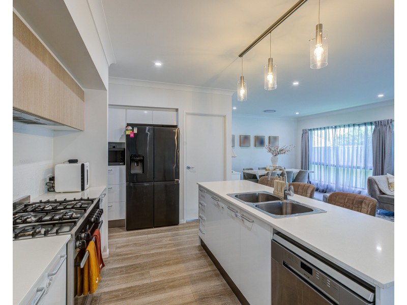 10 Bellarine Circuit, Coomera QLD 4209