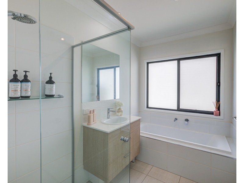 10 Bellarine Circuit, Coomera QLD 4209