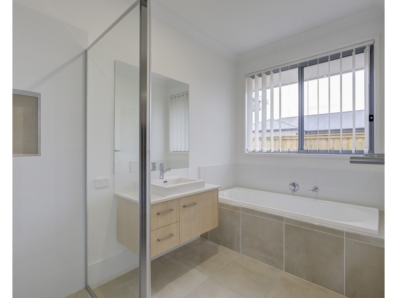 1 Roebuck Street, Coomera QLD 4209