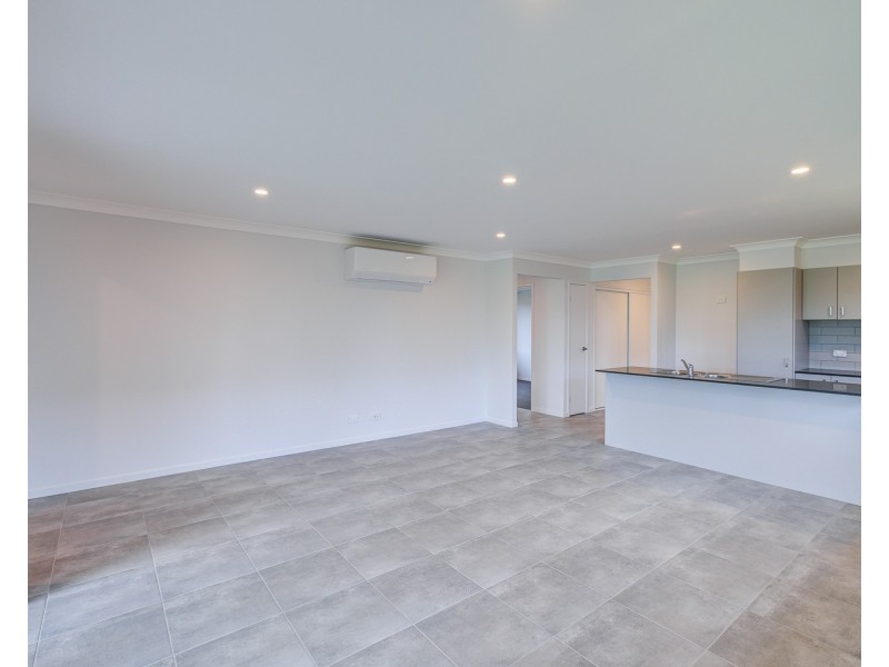 34 Edinburgh Crescent, Gleneagle QLD 4285