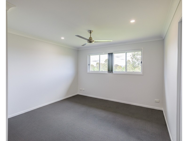 34 Edinburgh Crescent, Gleneagle QLD 4285