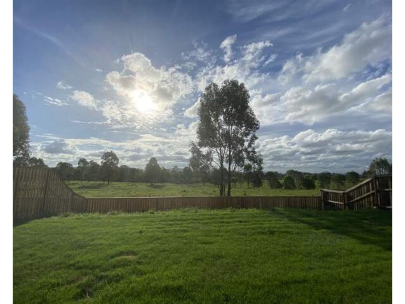 34 Edinburgh Crescent, Gleneagle QLD 4285