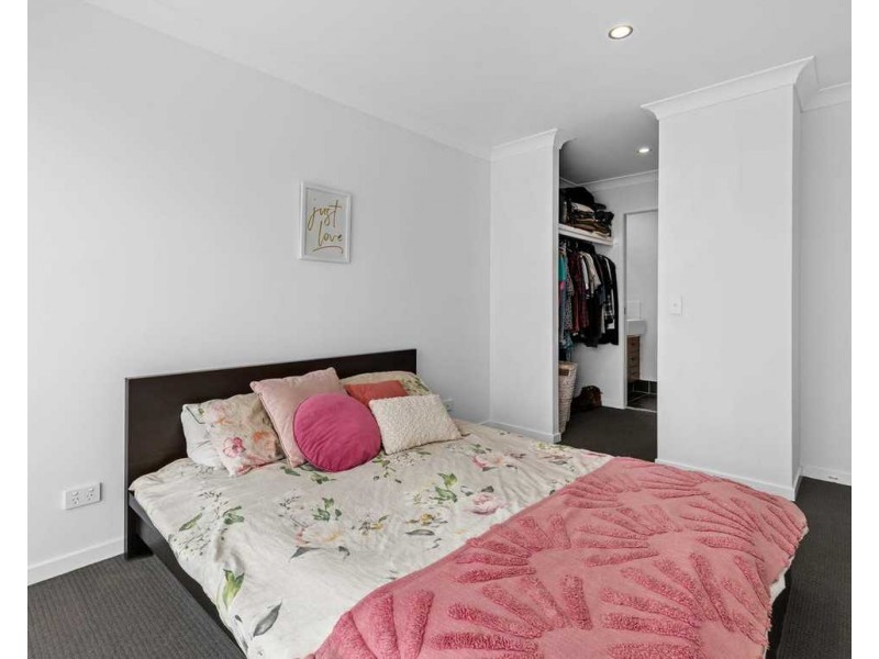 2/24 Careel Close, Helensvale QLD 4212