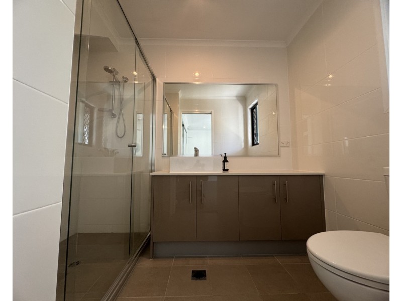 4/2 Carnarvon Court, Oxenford QLD 4210