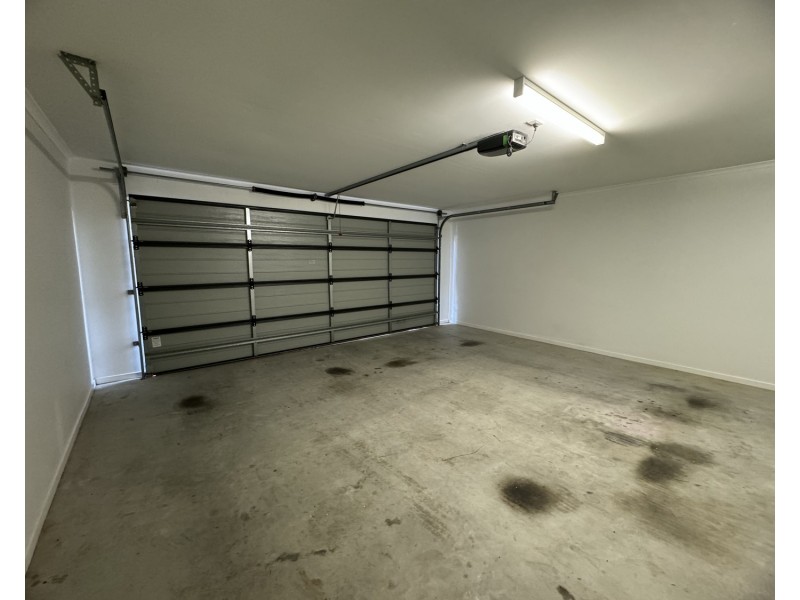 4/2 Carnarvon Court, Oxenford QLD 4210