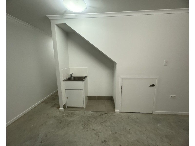 4/2 Carnarvon Court, Oxenford QLD 4210