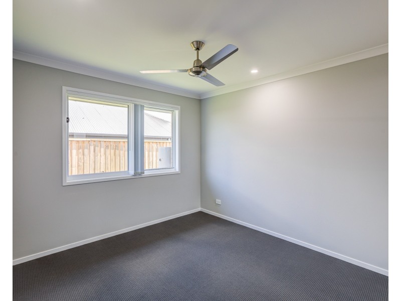 62 Outlook Boulevard, Gleneagle QLD 4285