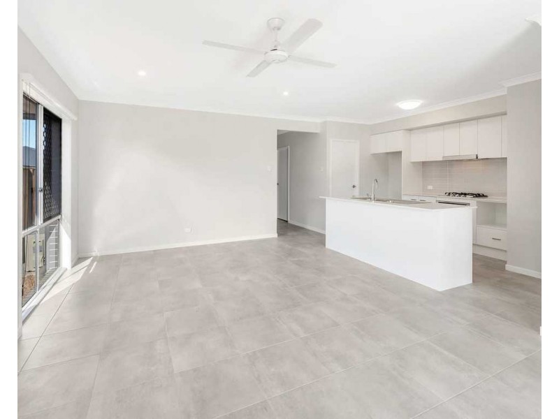 8 Conimbla Street, Pimpama QLD 4209