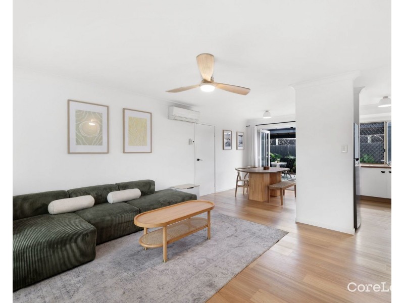 2/8 Crystal Reef Drive, Coombabah QLD 4216