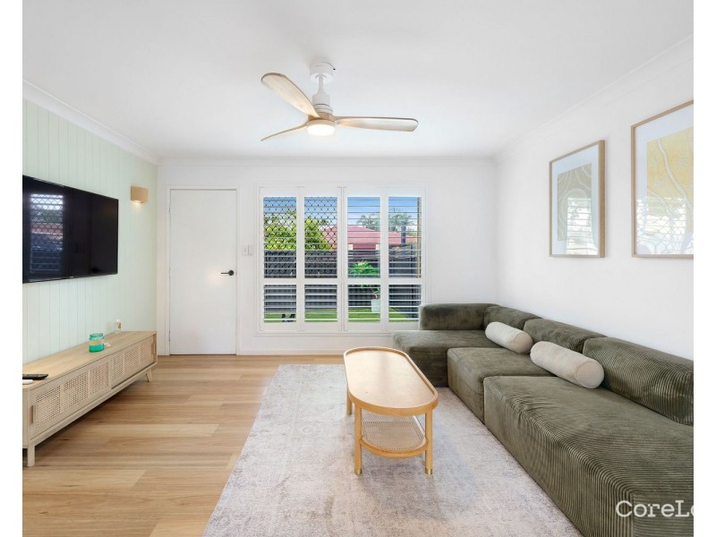 2/8 Crystal Reef Drive, Coombabah QLD 4216