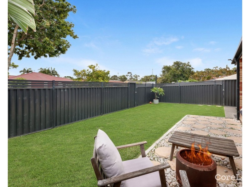 2/8 Crystal Reef Drive, Coombabah QLD 4216