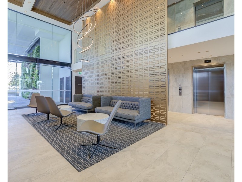 1109/372 Marine Parade, Labrador QLD 4215