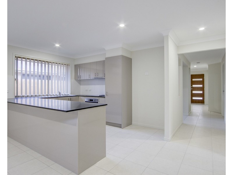 28 Marshall Circuit, Coomera QLD 4209