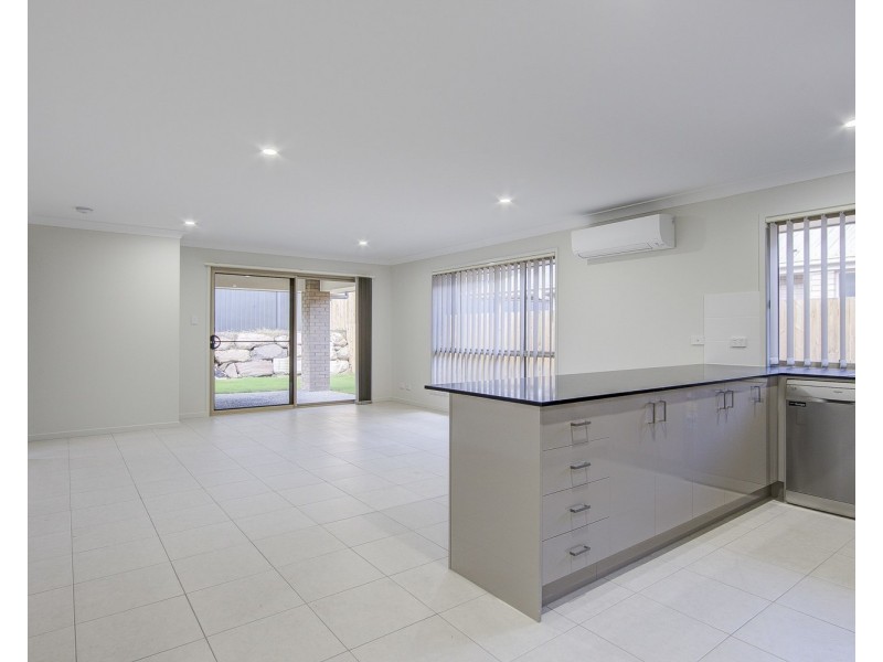 28 Marshall Circuit, Coomera QLD 4209