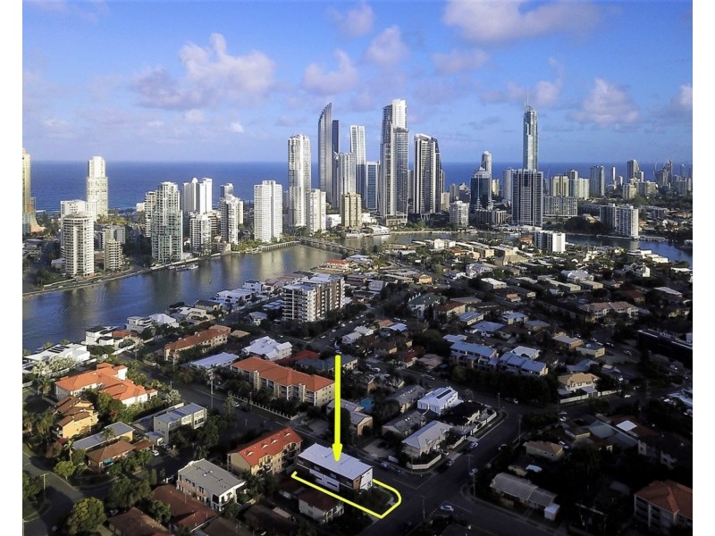 3/27 Burra Street, Chevron Island QLD 4217
