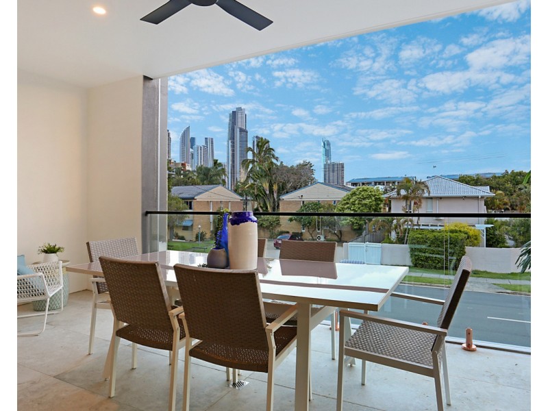 3/27 Burra Street, Chevron Island QLD 4217
