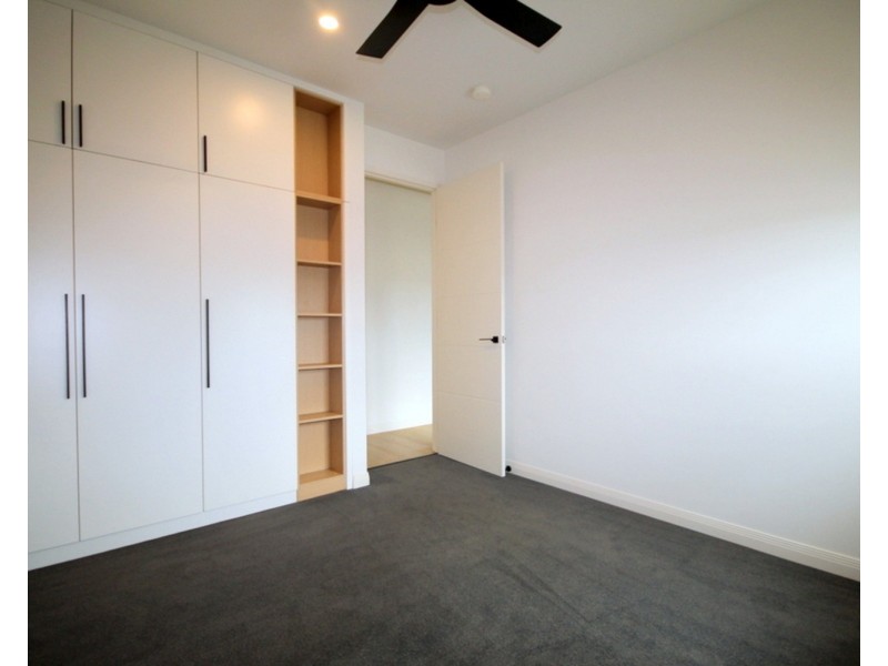 3/27 Burra Street, Chevron Island QLD 4217