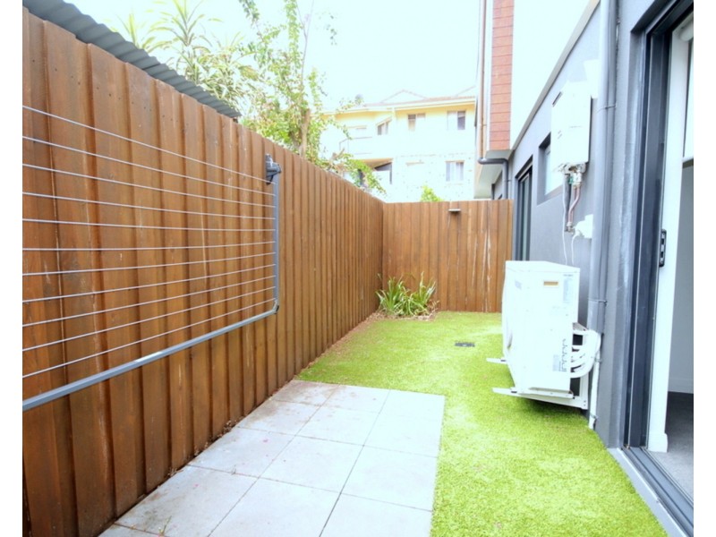 3/27 Burra Street, Chevron Island QLD 4217