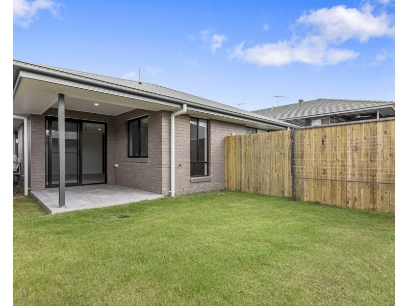 2/48 Herbst Drive, Bahrs Scrub QLD 4207
