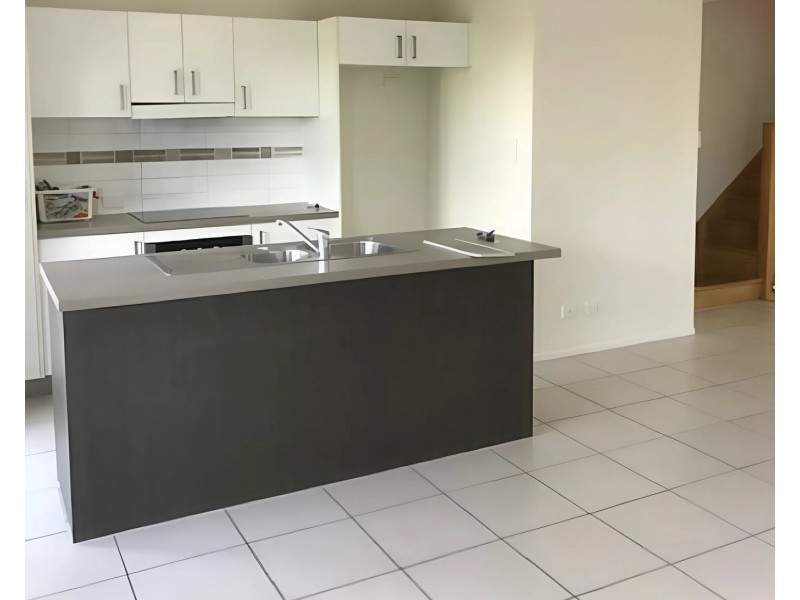 16/2 Christopher Street, Pimpama QLD 4209