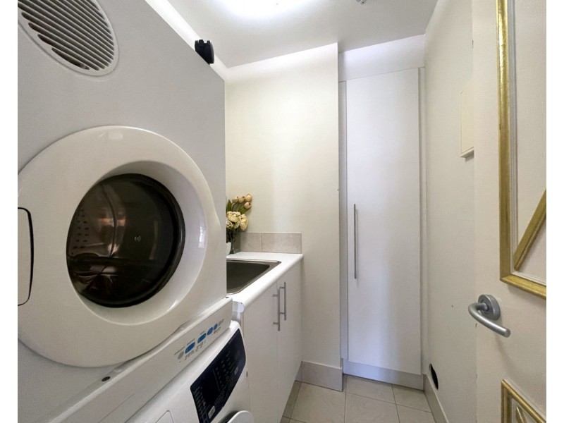 1201/50 Marine Parade, Southport QLD 4215