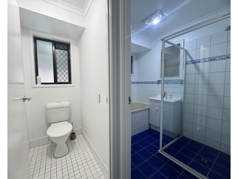 8/16-22 Hollywood Place, Oxenford QLD 4210