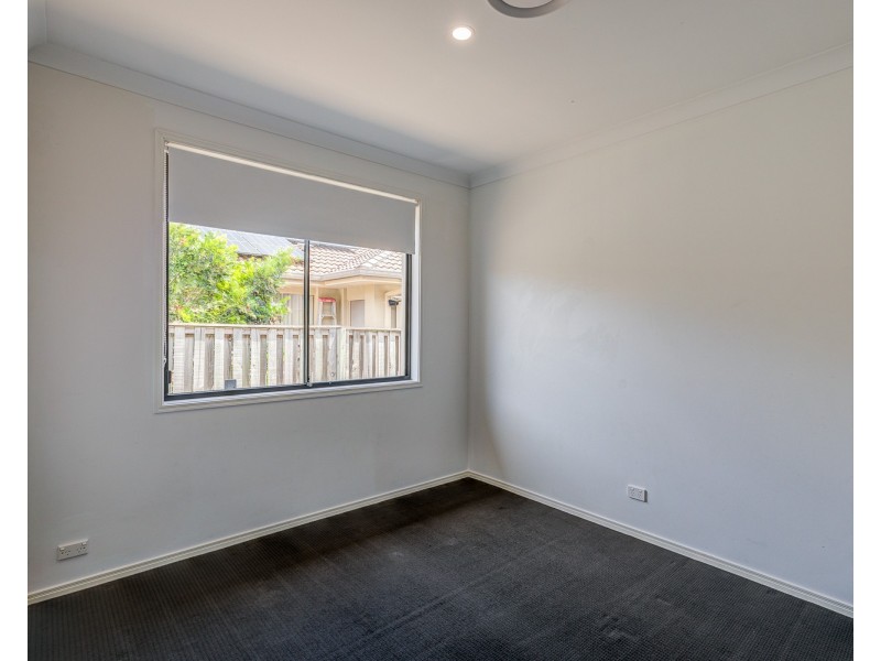 10 Treecreeper Crescent, Upper Coomera QLD 4209