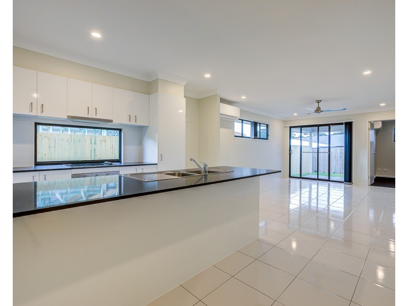 1/13 Seaford Street, Pimpama QLD 4209