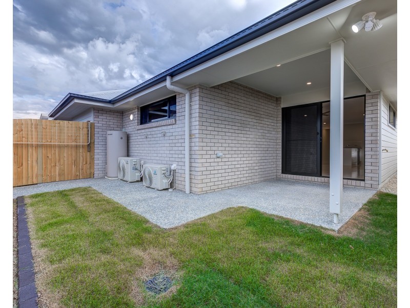 1/13 Seaford Street, Pimpama QLD 4209