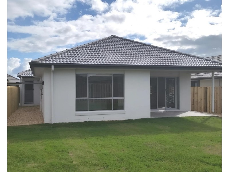51 Ningaloo Drive, Pimpama QLD 4209