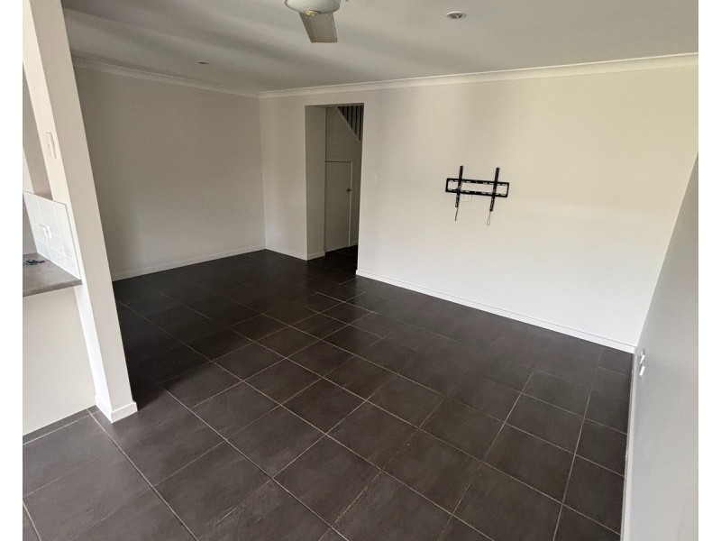 2/6 Tuxworth Place, Pimpama QLD 4209