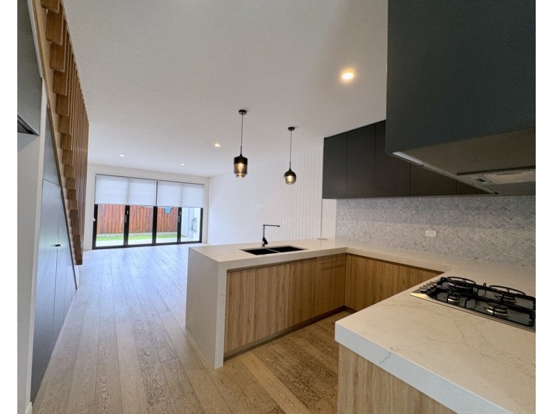 8/74 Hillview Parade, Ashmore QLD 4214
