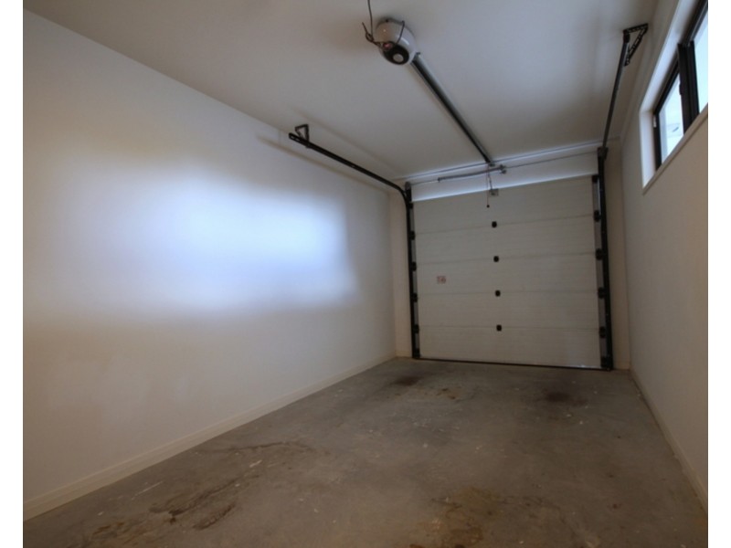 8/74 Hillview Parade, Ashmore QLD 4214