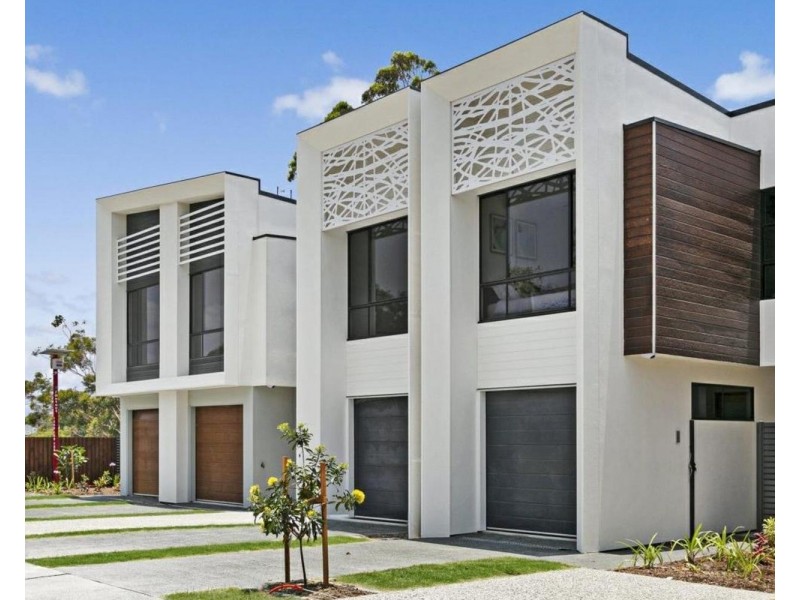 8/74 Hillview Parade, Ashmore QLD 4214