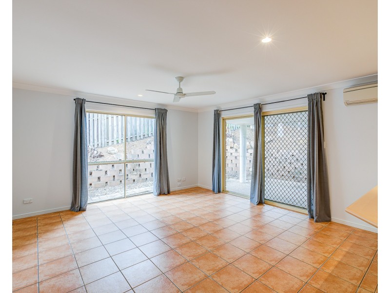 34 Papara Street, Pacific Pines QLD 4211