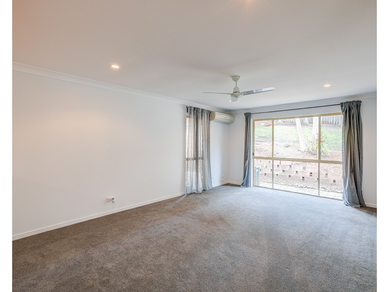 34 Papara Street, Pacific Pines QLD 4211