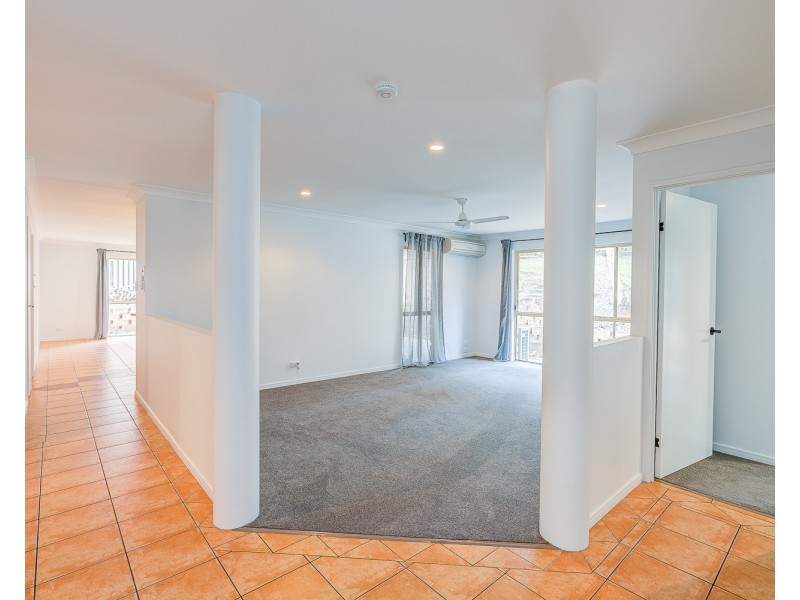 34 Papara Street, Pacific Pines QLD 4211