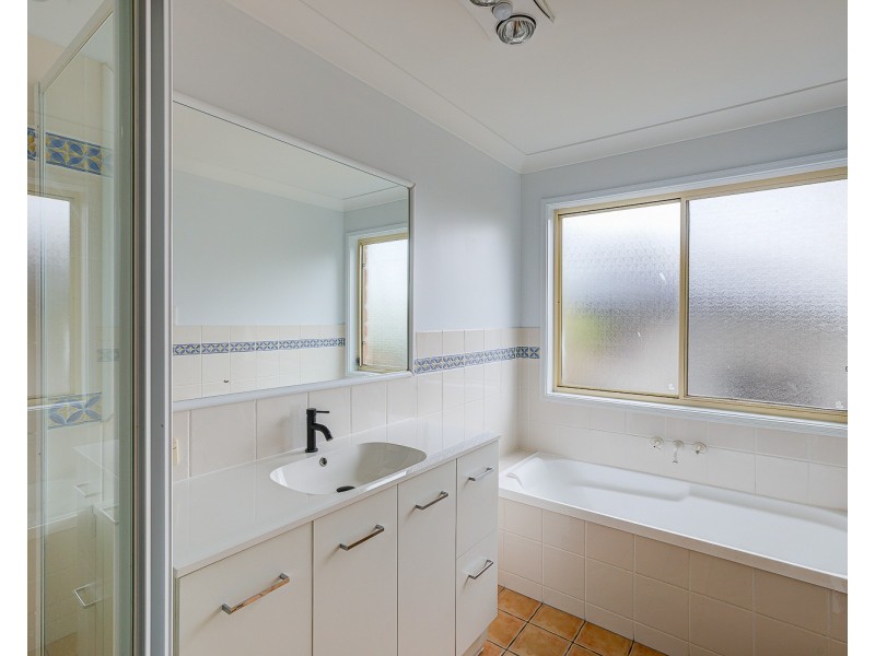 34 Papara Street, Pacific Pines QLD 4211