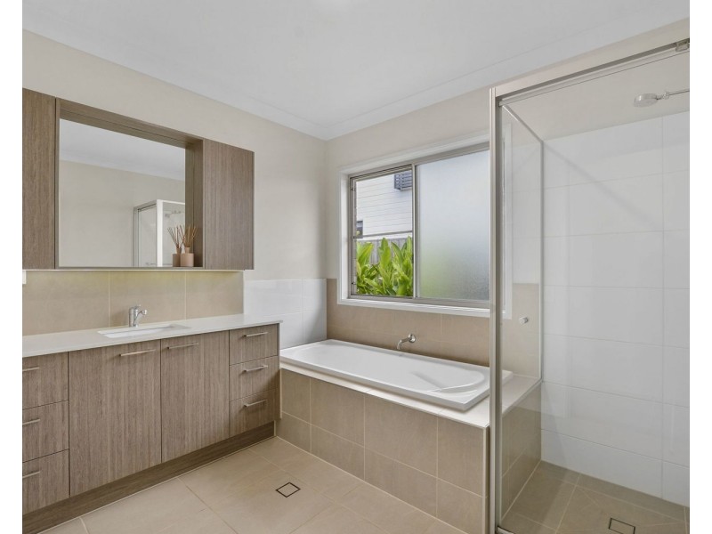 12 Woocoo Close, Pimpama QLD 4209